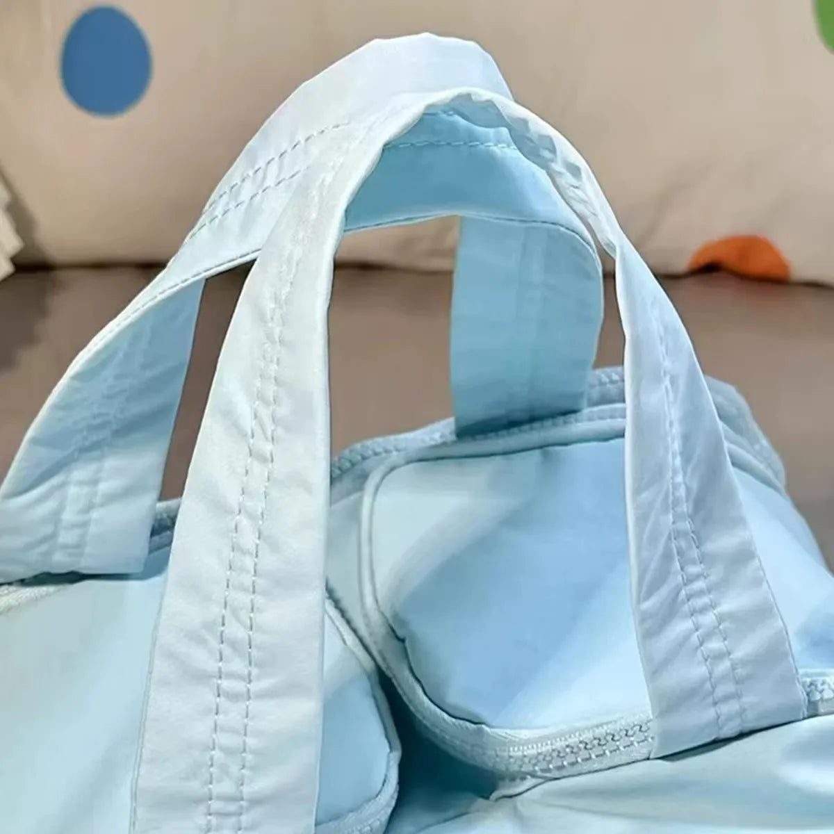 Multi-Opening Quilted Simple and Stylish Solid Color Portable Travel Toiletry and Makeup Bag, Multifunctional Large Capacity Lightweight Soft Stain-Resistant Large Opening Unisex Toiletry Bag, with Dry and Wet Separation Func