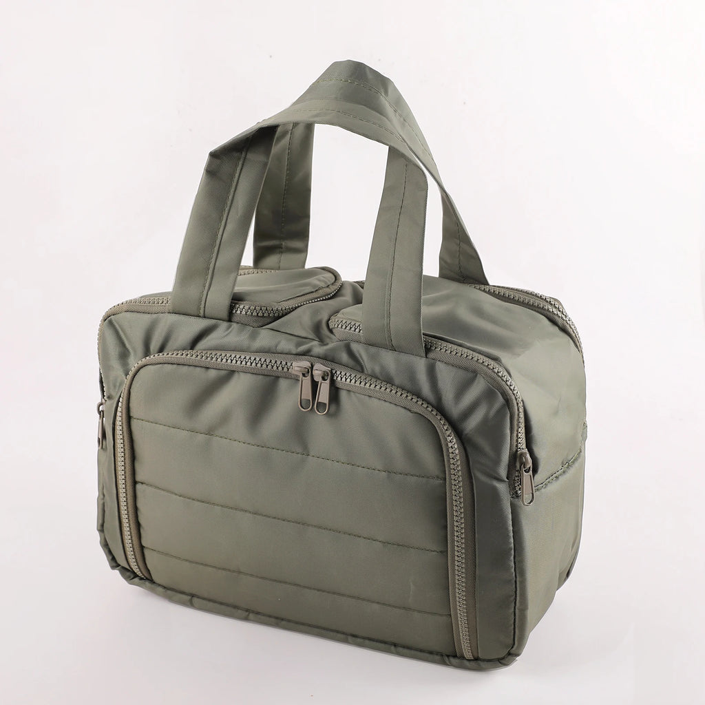 Multi-Opening Quilted Simple and Stylish Solid Color Portable Travel Toiletry and Makeup Bag, Multifunctional Large Capacity Lightweight Soft Stain-Resistant Large Opening Unisex Toiletry Bag, with Dry and Wet Separation Func