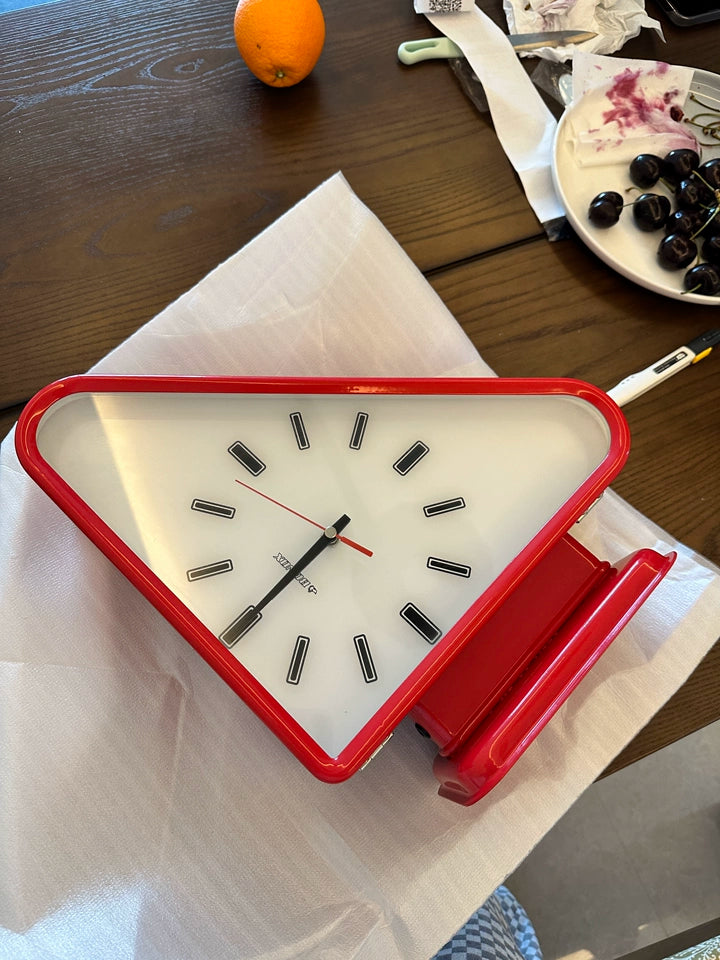 Living Room Minimalism Clocks Two-sided Wall Clocks Triangle Modern Clock Mechanism Silent Design Clock Watch for Decoration