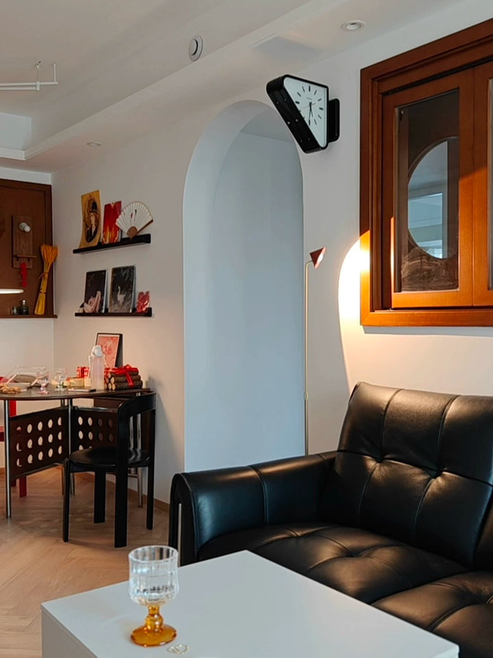 Living Room Minimalism Clocks Two-sided Wall Clocks Triangle Modern Clock Mechanism Silent Design Clock Watch for Decoration