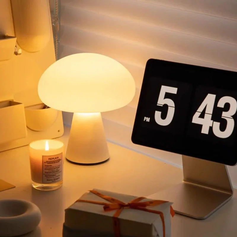 Classic Mushroom Table Lamp Modern Bauhaus Art Table Lamp Bedroom Bedside Lamp Danish Designer Orange Decorative Table Lamp