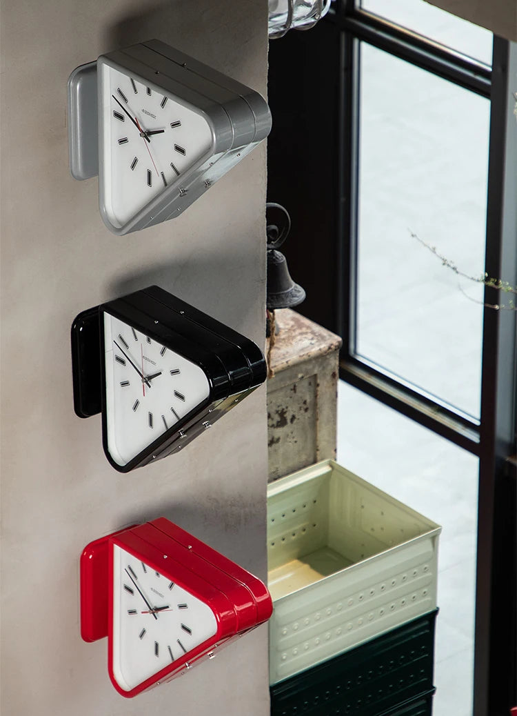 Living Room Minimalism Clocks Two-sided Wall Clocks Triangle Modern Clock Mechanism Silent Design Clock Watch for Decoration